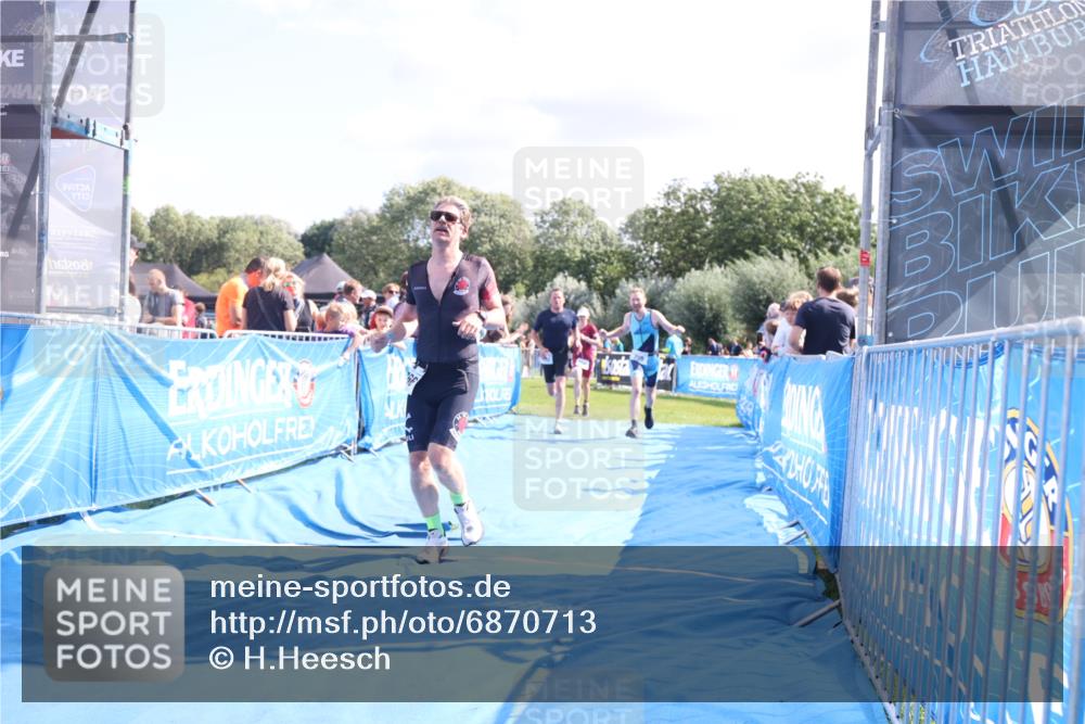 25.08.2024 - Elbe Triathlon Hamburg H.Heesch http://msf.ph/oto/6870713 25.08.2024 11:36:06 Ziel 530, 695, 705, 766 meine-sportfotos.de