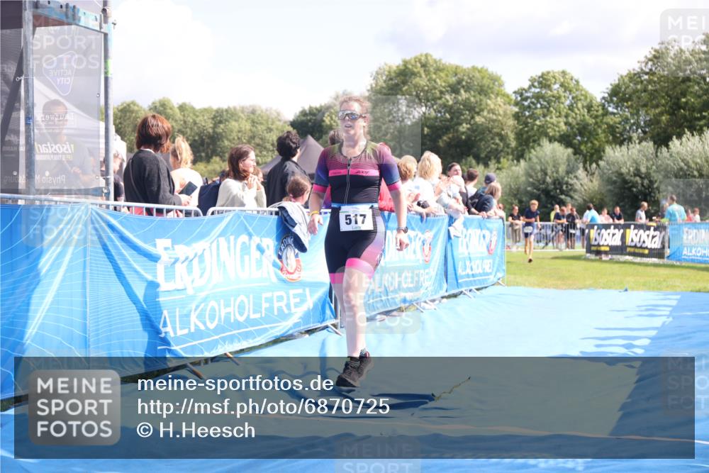 25.08.2024 - Elbe Triathlon Hamburg H.Heesch http://msf.ph/oto/6870725 25.08.2024 11:58:42 Ziel 517, 543, 1714 meine-sportfotos.de