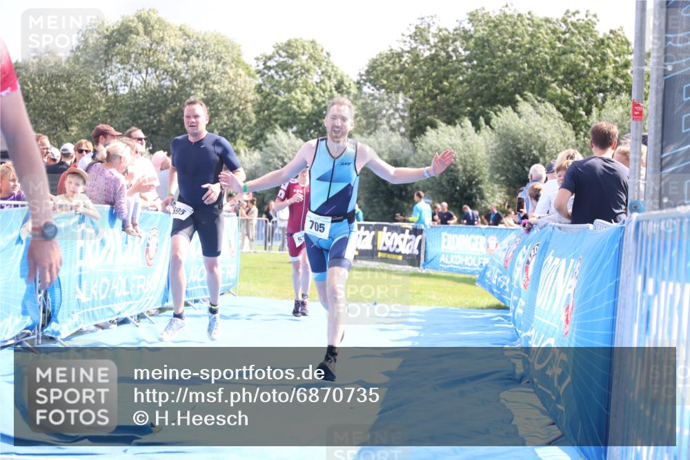 25.08.2024 - Elbe Triathlon Hamburg H.Heesch http://msf.ph/oto/6870735 25.08.2024 11:36:07 Ziel 530, 695, 705, 766 meine-sportfotos.de