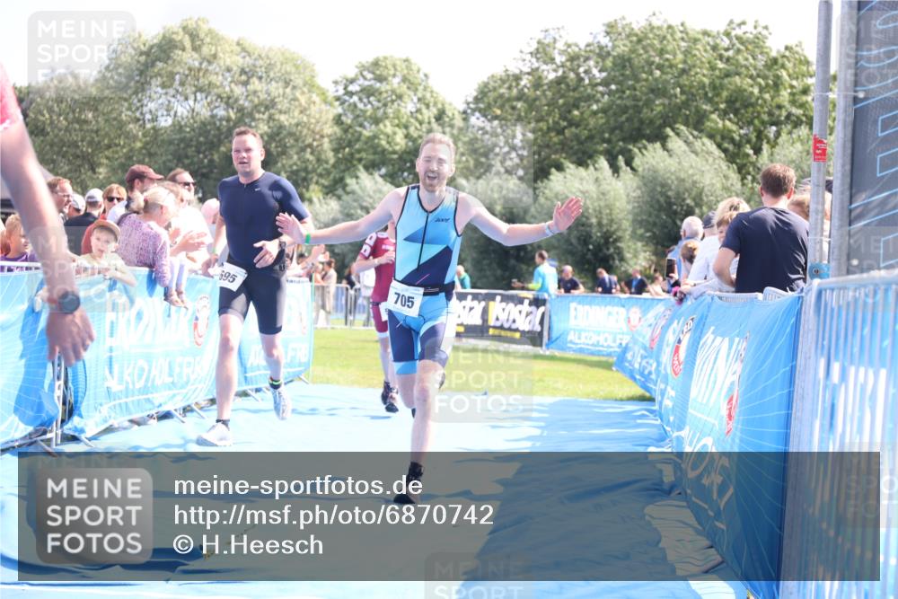 25.08.2024 - Elbe Triathlon Hamburg H.Heesch http://msf.ph/oto/6870742 25.08.2024 11:36:07 Ziel 530, 695, 705, 766 meine-sportfotos.de
