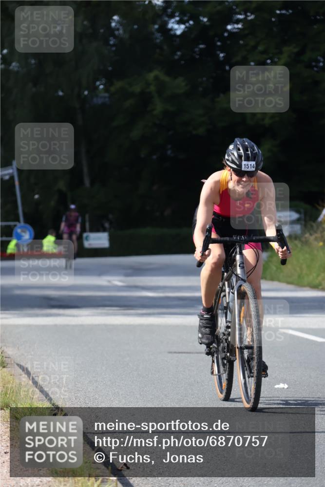 25.08.2024 - Elbe Triathlon Hamburg Fuchs,  Jonas http://msf.ph/oto/6870757 25.08.2024 11:10:58 Radfahren 1423, 1514 meine-sportfotos.de