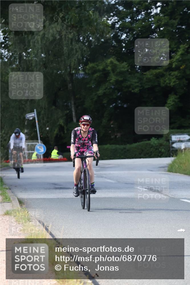 25.08.2024 - Elbe Triathlon Hamburg Fuchs,  Jonas http://msf.ph/oto/6870776 25.08.2024 11:11:03 Radfahren 1514, 1501, 1544 meine-sportfotos.de