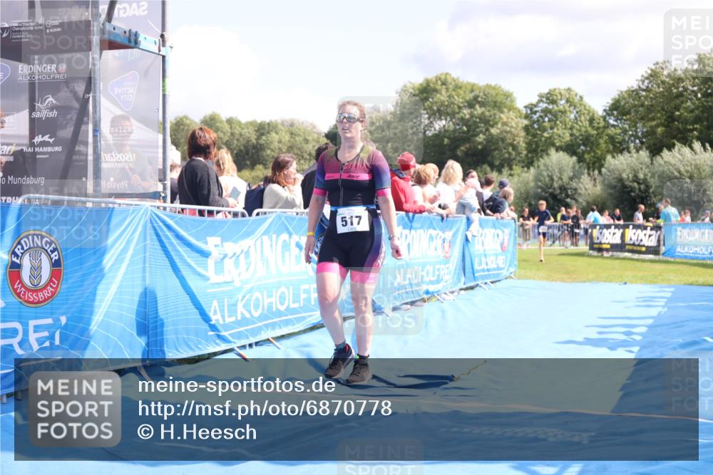 25.08.2024 - Elbe Triathlon Hamburg H.Heesch http://msf.ph/oto/6870778 25.08.2024 11:58:42 Ziel 517, 543, 1714 meine-sportfotos.de