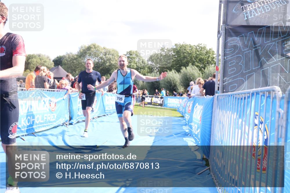 25.08.2024 - Elbe Triathlon Hamburg H.Heesch http://msf.ph/oto/6870813 25.08.2024 11:36:07 Ziel 530, 695, 705, 766 meine-sportfotos.de