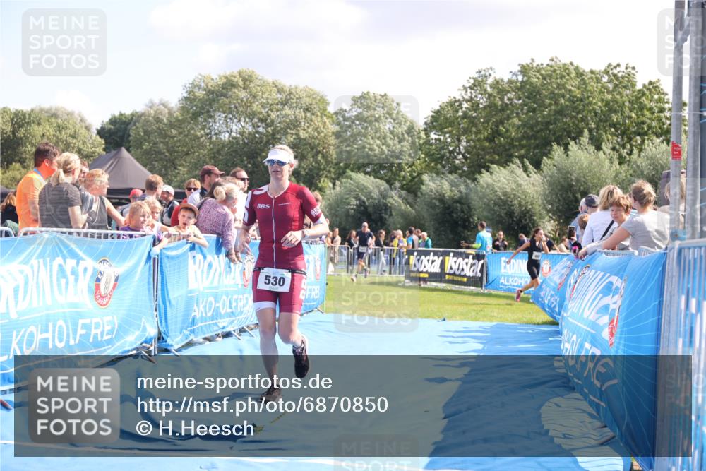 25.08.2024 - Elbe Triathlon Hamburg H.Heesch http://msf.ph/oto/6870850 25.08.2024 11:36:09 Ziel 530, 695, 705, 766 meine-sportfotos.de