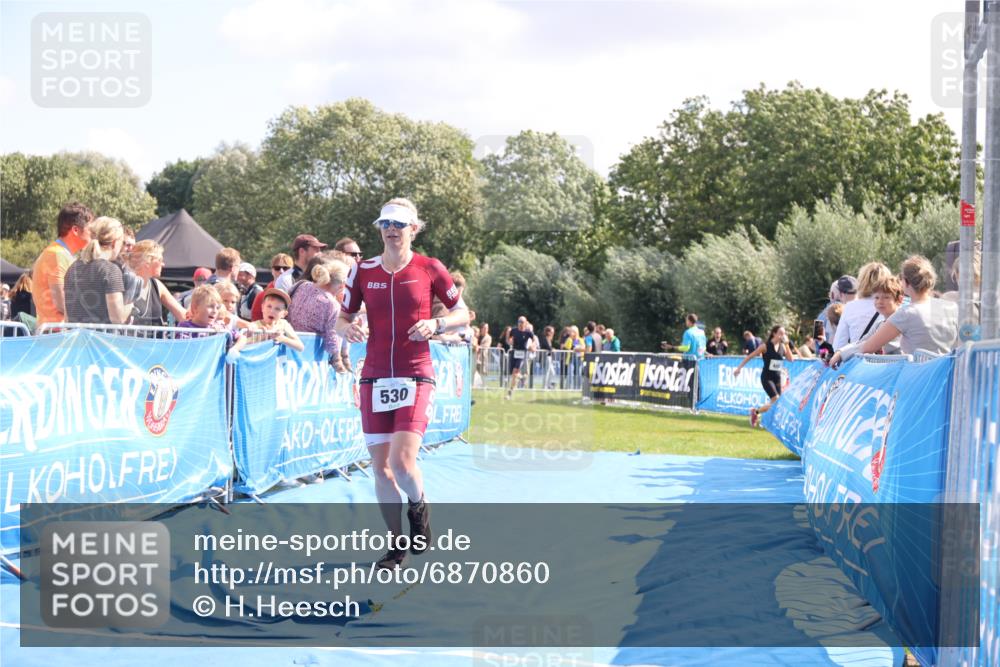 25.08.2024 - Elbe Triathlon Hamburg H.Heesch http://msf.ph/oto/6870860 25.08.2024 11:36:09 Ziel 530, 695, 705, 766 meine-sportfotos.de