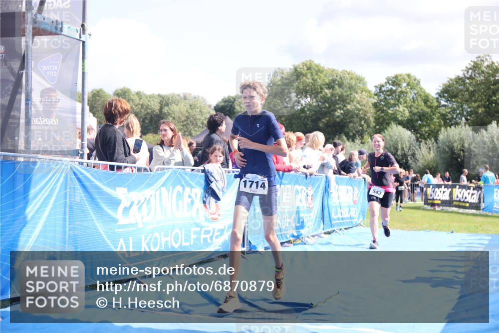 25.08.2024 - Elbe Triathlon Hamburg H.Heesch http://msf.ph/oto/6870879 25.08.2024 11:58:47 Ziel 517, 543, 1591, 1714 meine-sportfotos.de