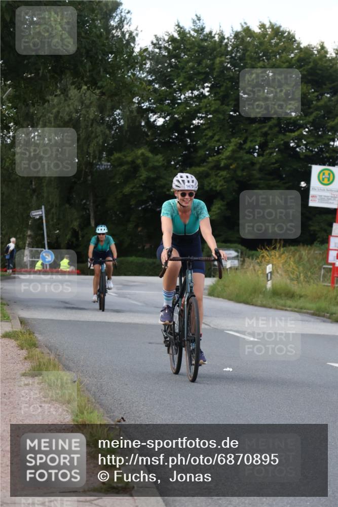 25.08.2024 - Elbe Triathlon Hamburg Fuchs,  Jonas http://msf.ph/oto/6870895 25.08.2024 11:11:24 Radfahren 1479, 1676 meine-sportfotos.de