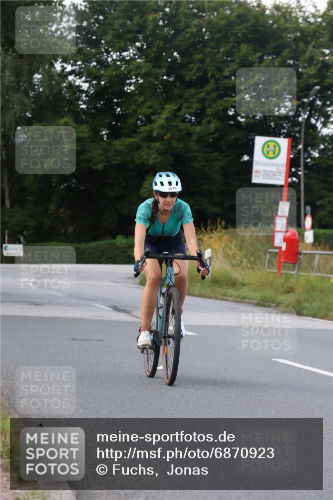25.08.2024 - Elbe Triathlon Hamburg Fuchs,  Jonas http://msf.ph/oto/6870923 25.08.2024 11:11:26 Radfahren 1479, 1676 meine-sportfotos.de