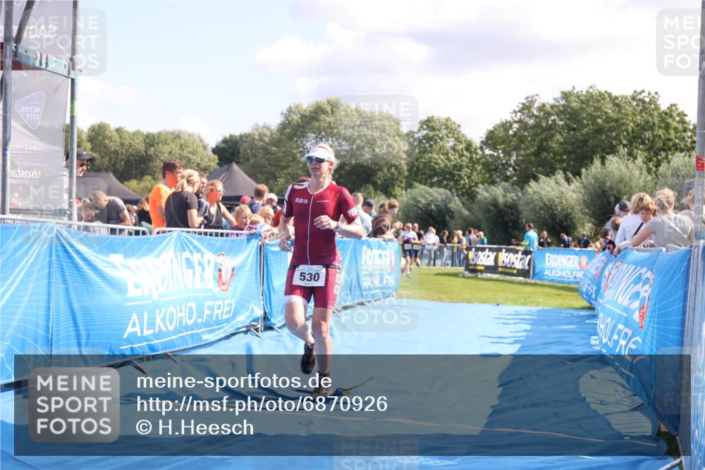25.08.2024 - Elbe Triathlon Hamburg H.Heesch http://msf.ph/oto/6870926 25.08.2024 11:36:09 Ziel 530, 695, 705, 766 meine-sportfotos.de