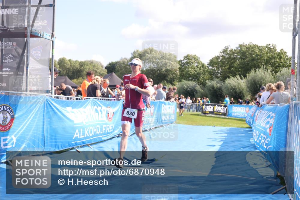 25.08.2024 - Elbe Triathlon Hamburg H.Heesch http://msf.ph/oto/6870948 25.08.2024 11:36:09 Ziel 530, 695, 705, 766 meine-sportfotos.de