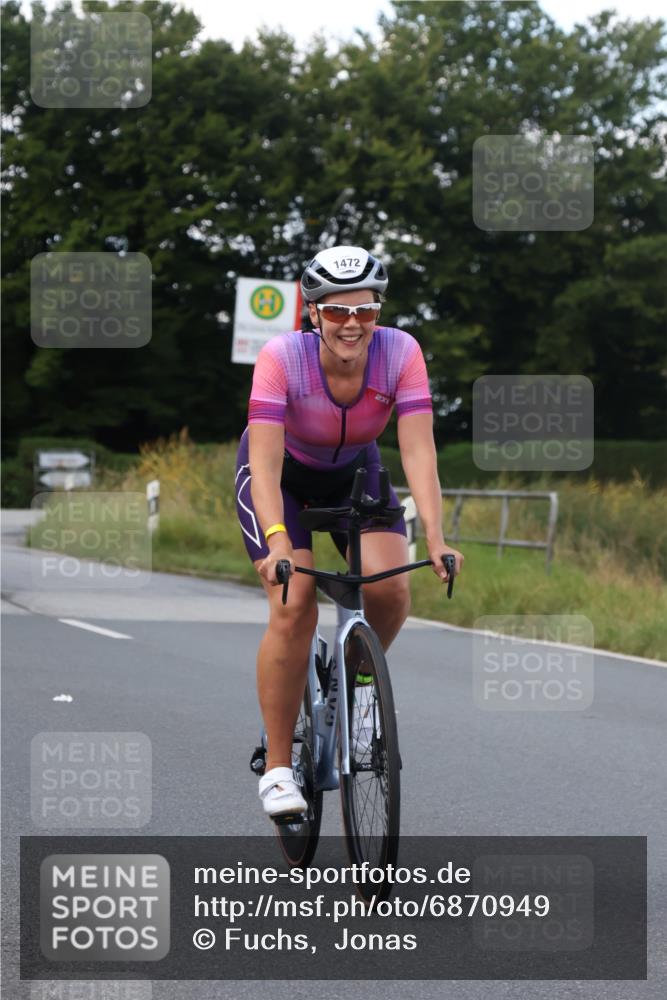 25.08.2024 - Elbe Triathlon Hamburg Fuchs,  Jonas http://msf.ph/oto/6870949 25.08.2024 11:11:41 Radfahren 1472, 1573 meine-sportfotos.de