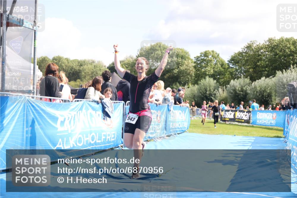 25.08.2024 - Elbe Triathlon Hamburg H.Heesch http://msf.ph/oto/6870956 25.08.2024 11:58:49 Ziel 517, 543, 1501, 1591, 1714 meine-sportfotos.de