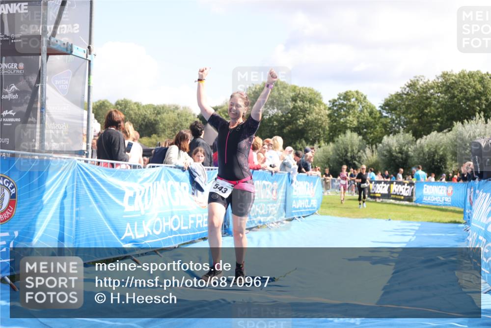 25.08.2024 - Elbe Triathlon Hamburg H.Heesch http://msf.ph/oto/6870967 25.08.2024 11:58:49 Ziel 517, 543, 1501, 1591, 1714 meine-sportfotos.de
