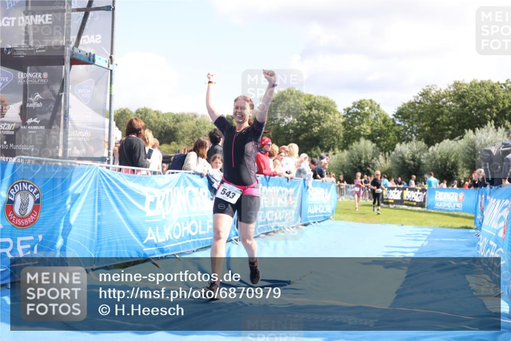 25.08.2024 - Elbe Triathlon Hamburg H.Heesch http://msf.ph/oto/6870979 25.08.2024 11:58:49 Ziel 517, 543, 1501, 1591, 1714 meine-sportfotos.de