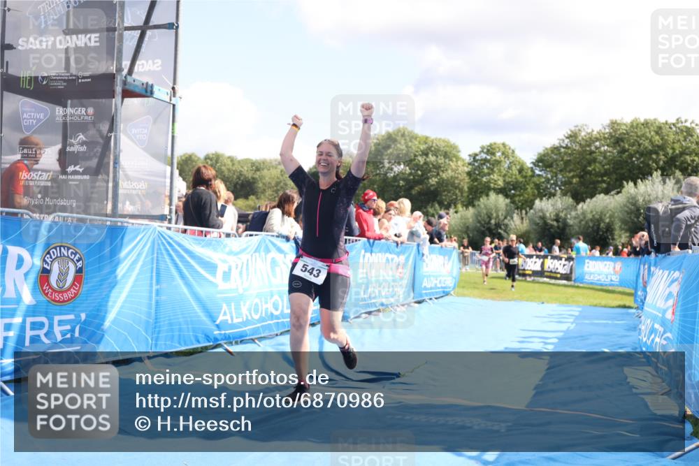 25.08.2024 - Elbe Triathlon Hamburg H.Heesch http://msf.ph/oto/6870986 25.08.2024 11:58:49 Ziel 517, 543, 1501, 1591, 1714 meine-sportfotos.de
