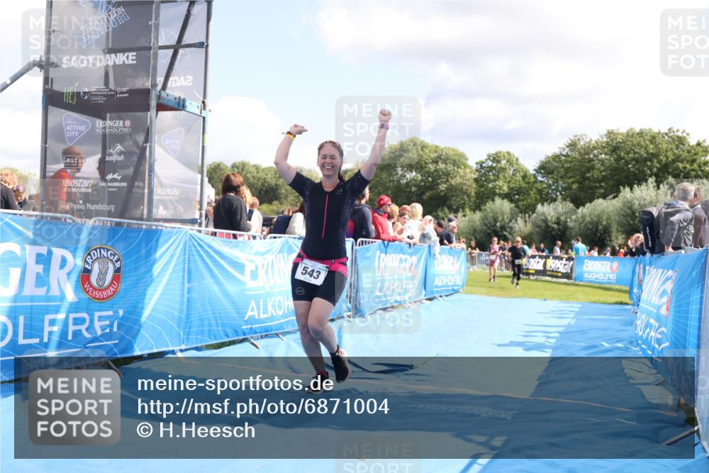 25.08.2024 - Elbe Triathlon Hamburg H.Heesch http://msf.ph/oto/6871004 25.08.2024 11:58:49 Ziel 517, 543, 1501, 1591, 1714 meine-sportfotos.de