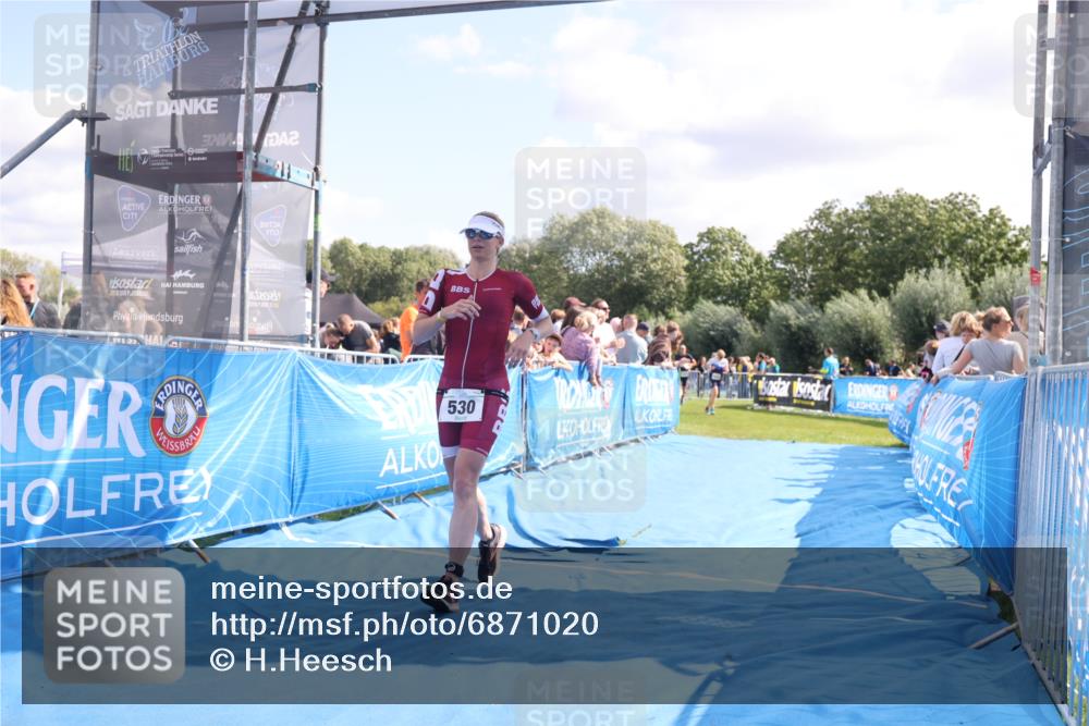 25.08.2024 - Elbe Triathlon Hamburg H.Heesch http://msf.ph/oto/6871020 25.08.2024 11:36:10 Ziel 530, 695, 705, 766, 1415 meine-sportfotos.de