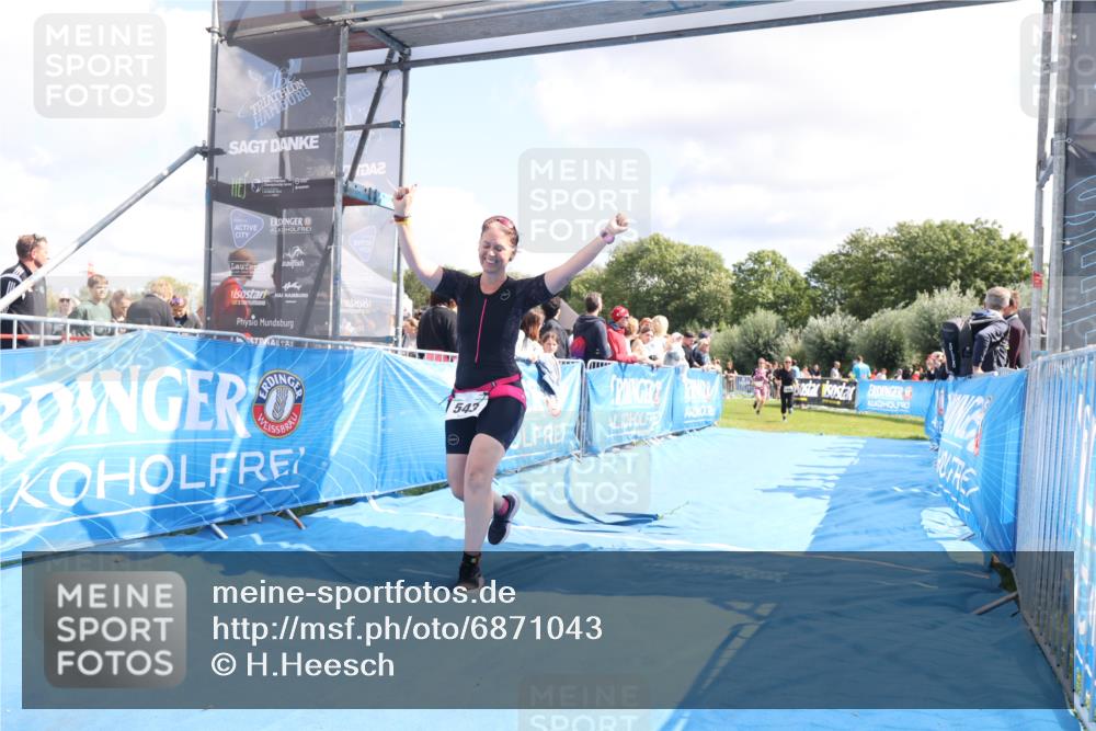 25.08.2024 - Elbe Triathlon Hamburg H.Heesch http://msf.ph/oto/6871043 25.08.2024 11:58:49 Ziel 517, 543, 1501, 1591, 1714 meine-sportfotos.de