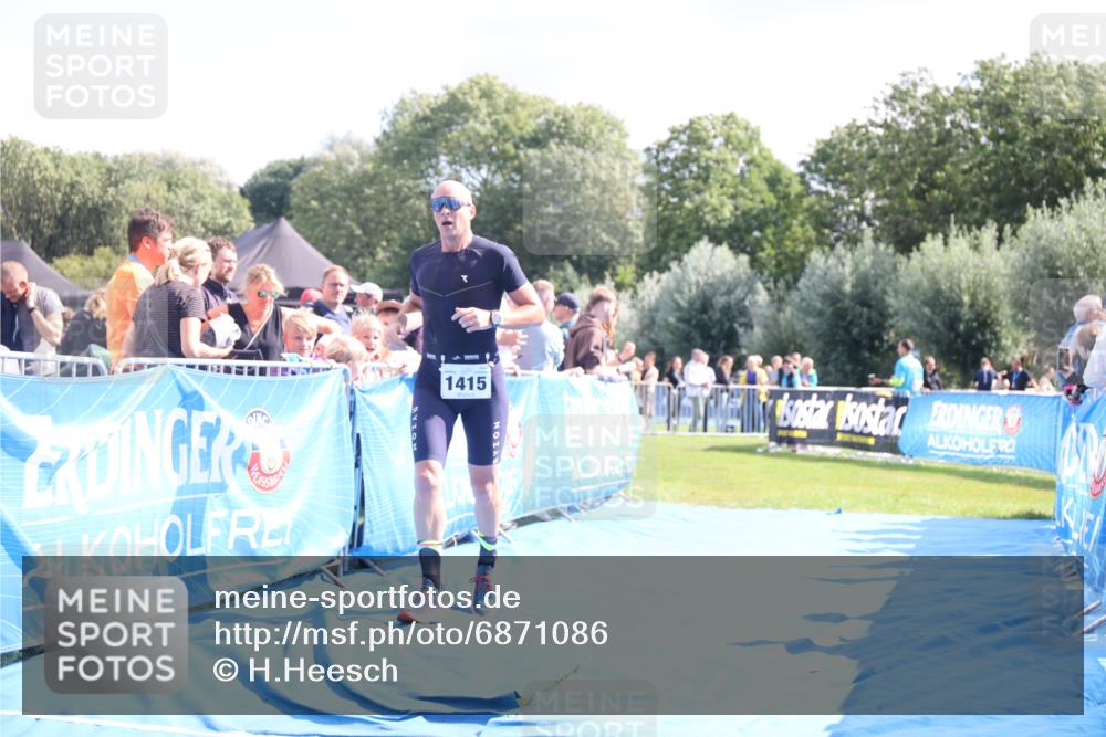 25.08.2024 - Elbe Triathlon Hamburg H.Heesch http://msf.ph/oto/6871086 25.08.2024 11:36:16 Ziel 530, 1415 meine-sportfotos.de