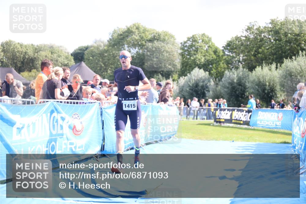 25.08.2024 - Elbe Triathlon Hamburg H.Heesch http://msf.ph/oto/6871093 25.08.2024 11:36:16 Ziel 530, 1415 meine-sportfotos.de