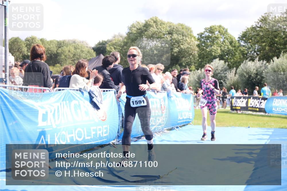 25.08.2024 - Elbe Triathlon Hamburg H.Heesch http://msf.ph/oto/6871100 25.08.2024 11:58:54 Ziel 543, 1501, 1591, 1714 meine-sportfotos.de