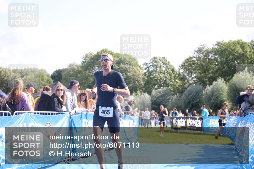 25.08.2024 - Elbe Triathlon Hamburg H.Heesch http://msf.ph/oto/6871113 25.08.2024 11:09:02 Ziel 142, 199, 465, 594, 609 meine-sportfotos.de