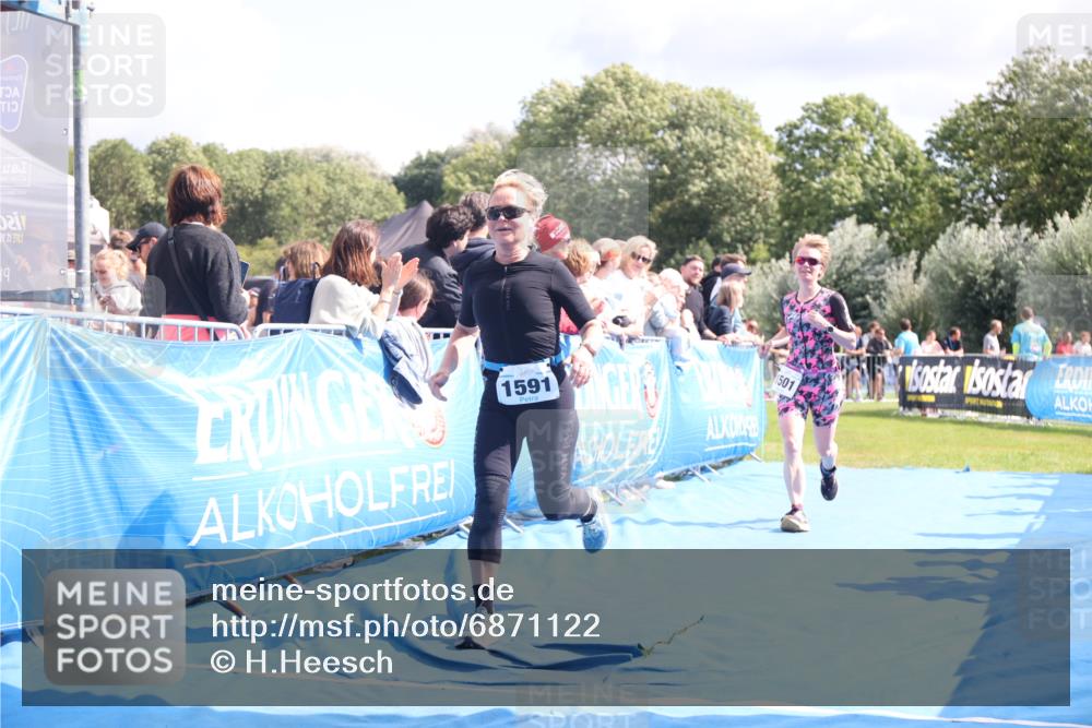 25.08.2024 - Elbe Triathlon Hamburg H.Heesch http://msf.ph/oto/6871122 25.08.2024 11:58:54 Ziel 543, 1501, 1591, 1714 meine-sportfotos.de