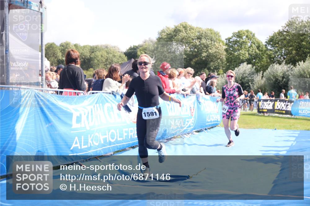 25.08.2024 - Elbe Triathlon Hamburg H.Heesch http://msf.ph/oto/6871146 25.08.2024 11:58:54 Ziel 543, 1501, 1591, 1714 meine-sportfotos.de