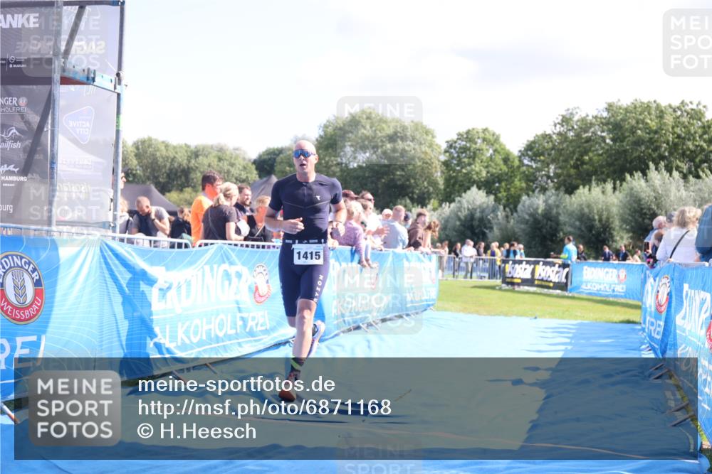 25.08.2024 - Elbe Triathlon Hamburg H.Heesch http://msf.ph/oto/6871168 25.08.2024 11:36:17 Ziel 530, 1415 meine-sportfotos.de