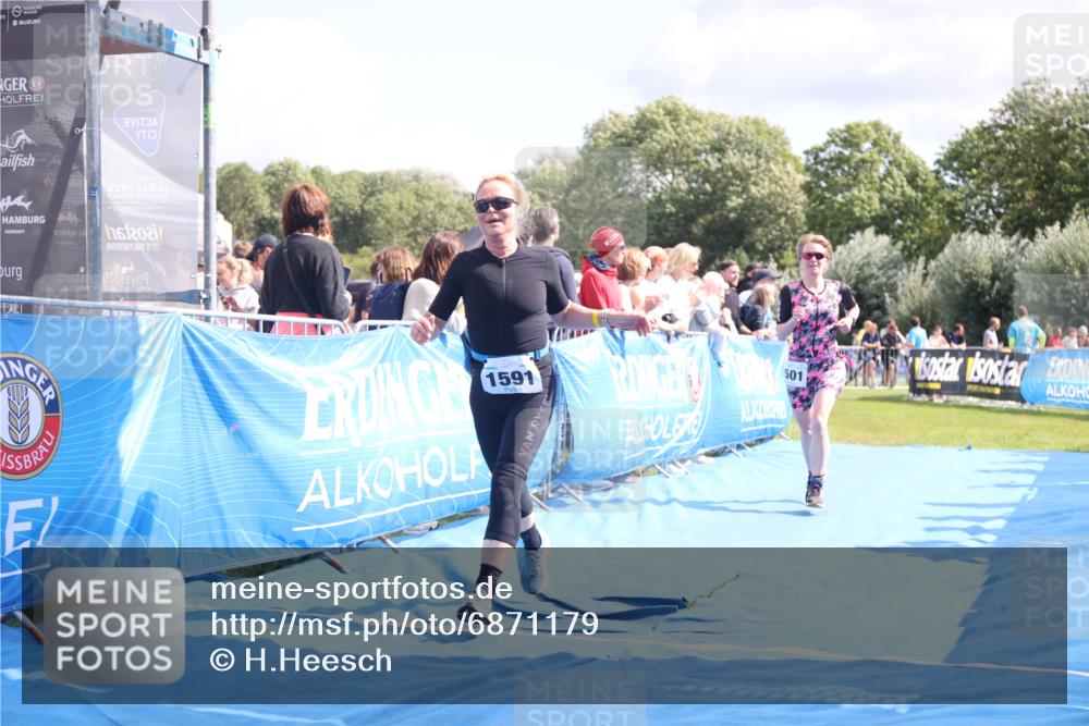 25.08.2024 - Elbe Triathlon Hamburg H.Heesch http://msf.ph/oto/6871179 25.08.2024 11:58:54 Ziel 543, 1501, 1591, 1714 meine-sportfotos.de