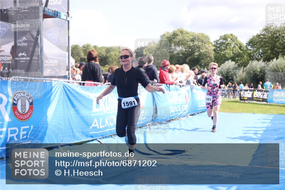 25.08.2024 - Elbe Triathlon Hamburg H.Heesch http://msf.ph/oto/6871202 25.08.2024 11:58:55 Ziel 543, 1501, 1591 meine-sportfotos.de