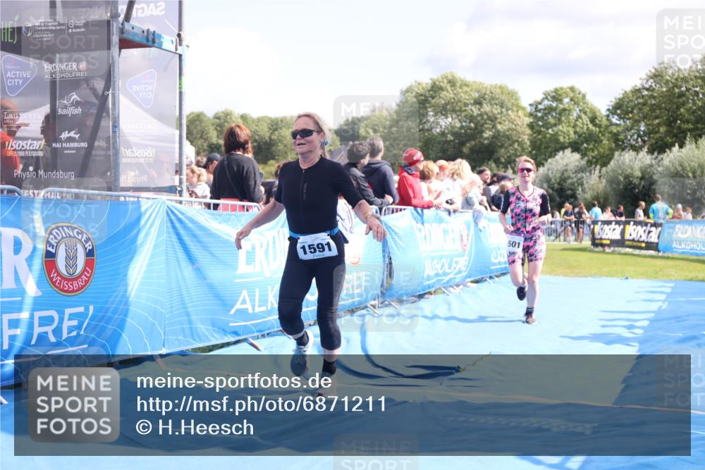 25.08.2024 - Elbe Triathlon Hamburg H.Heesch http://msf.ph/oto/6871211 25.08.2024 11:58:55 Ziel 543, 1501, 1591 meine-sportfotos.de