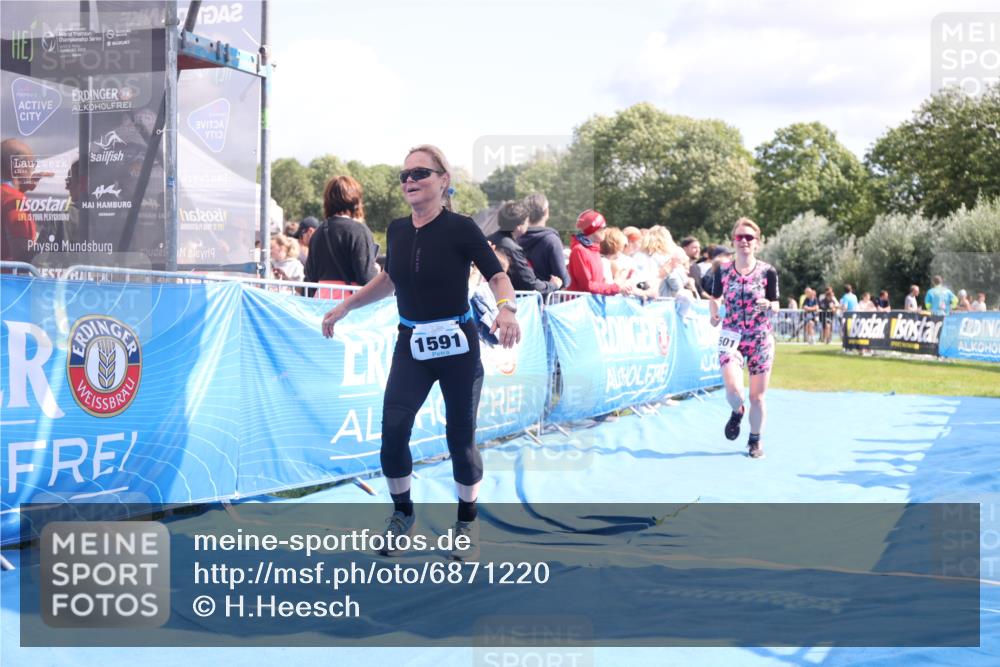 25.08.2024 - Elbe Triathlon Hamburg H.Heesch http://msf.ph/oto/6871220 25.08.2024 11:58:55 Ziel 543, 1501, 1591 meine-sportfotos.de