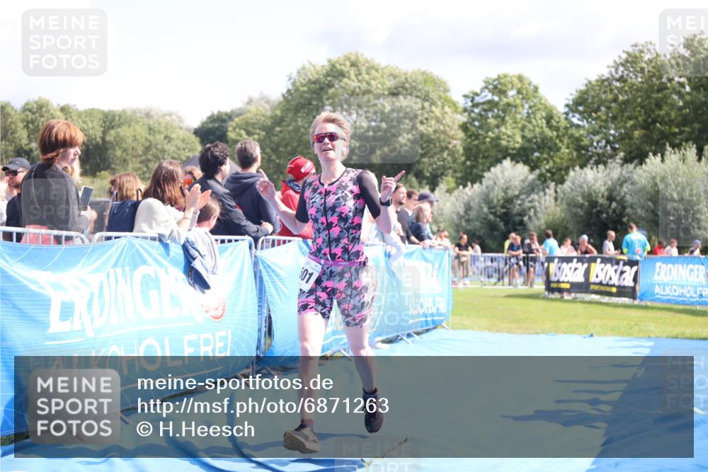 25.08.2024 - Elbe Triathlon Hamburg H.Heesch http://msf.ph/oto/6871263 25.08.2024 11:58:56 Ziel 543, 1501, 1591 meine-sportfotos.de