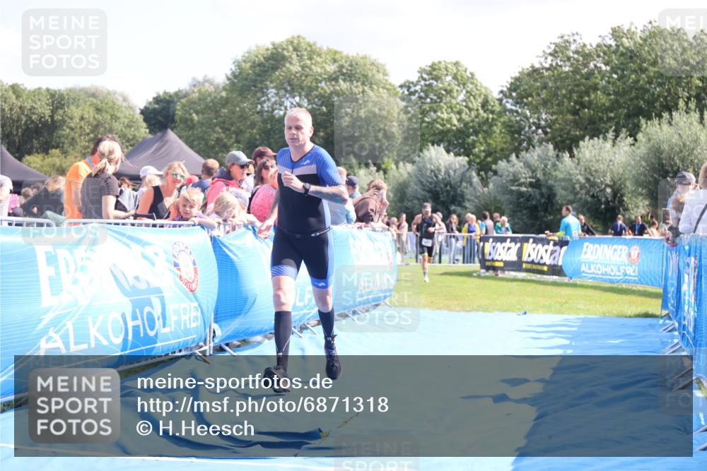 25.08.2024 - Elbe Triathlon Hamburg H.Heesch http://msf.ph/oto/6871318 25.08.2024 11:36:33 Ziel 423, 1430 meine-sportfotos.de