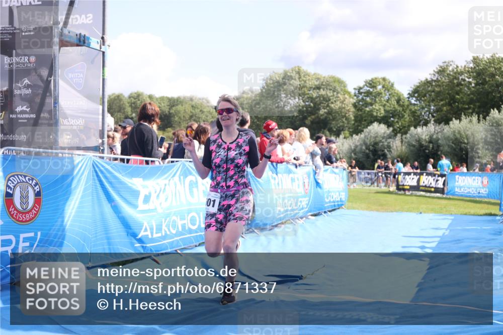 25.08.2024 - Elbe Triathlon Hamburg H.Heesch http://msf.ph/oto/6871337 25.08.2024 11:58:56 Ziel 543, 1501, 1591 meine-sportfotos.de