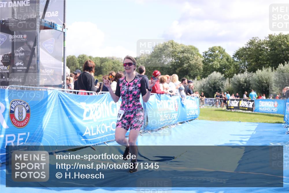 25.08.2024 - Elbe Triathlon Hamburg H.Heesch http://msf.ph/oto/6871345 25.08.2024 11:58:56 Ziel 543, 1501, 1591 meine-sportfotos.de