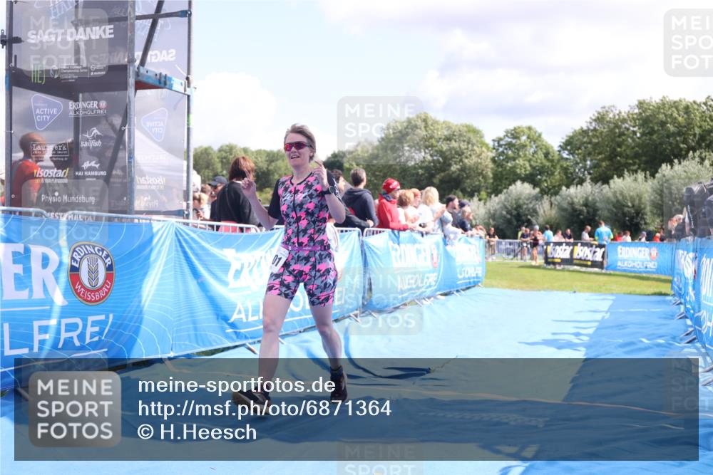 25.08.2024 - Elbe Triathlon Hamburg H.Heesch http://msf.ph/oto/6871364 25.08.2024 11:58:56 Ziel 543, 1501, 1591 meine-sportfotos.de