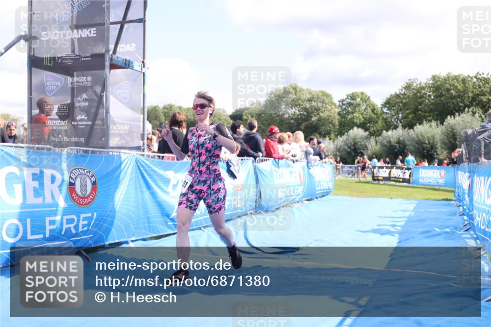 25.08.2024 - Elbe Triathlon Hamburg H.Heesch http://msf.ph/oto/6871380 25.08.2024 11:58:57 Ziel 1501, 1591 meine-sportfotos.de