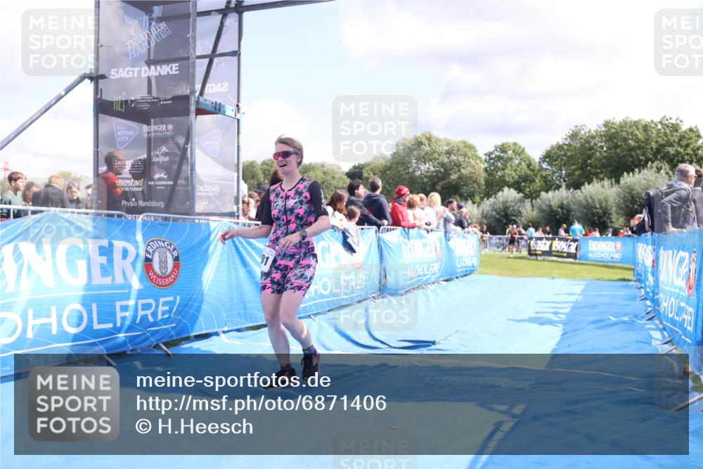 25.08.2024 - Elbe Triathlon Hamburg H.Heesch http://msf.ph/oto/6871406 25.08.2024 11:58:57 Ziel 1501, 1591 meine-sportfotos.de