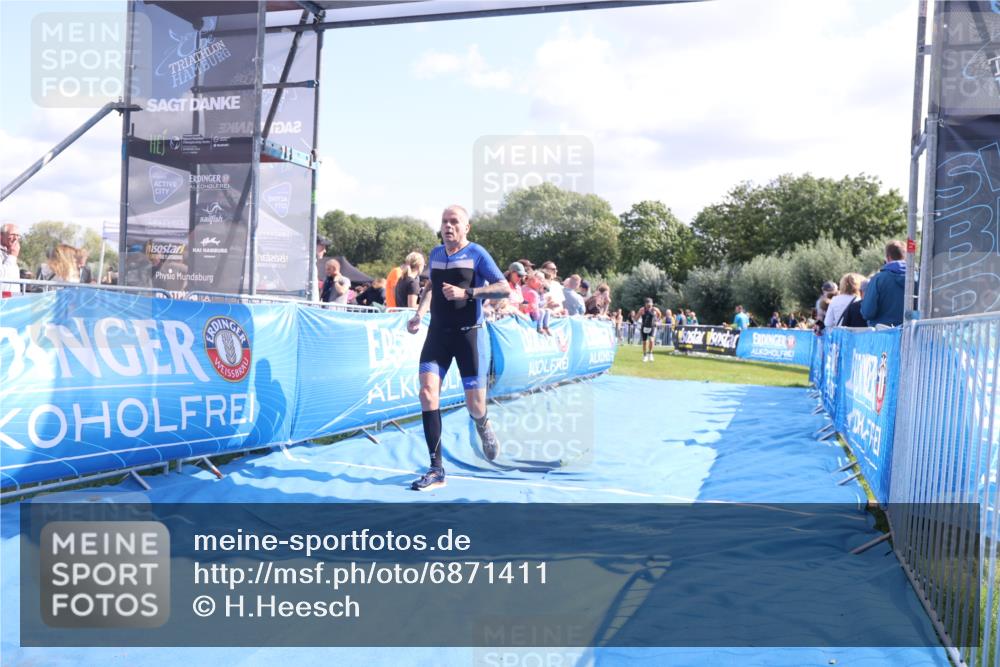 25.08.2024 - Elbe Triathlon Hamburg H.Heesch http://msf.ph/oto/6871411 25.08.2024 11:36:34 Ziel 423, 1430 meine-sportfotos.de