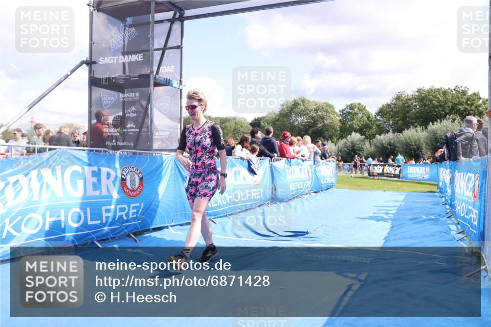 25.08.2024 - Elbe Triathlon Hamburg H.Heesch http://msf.ph/oto/6871428 25.08.2024 11:58:57 Ziel 1501, 1591 meine-sportfotos.de