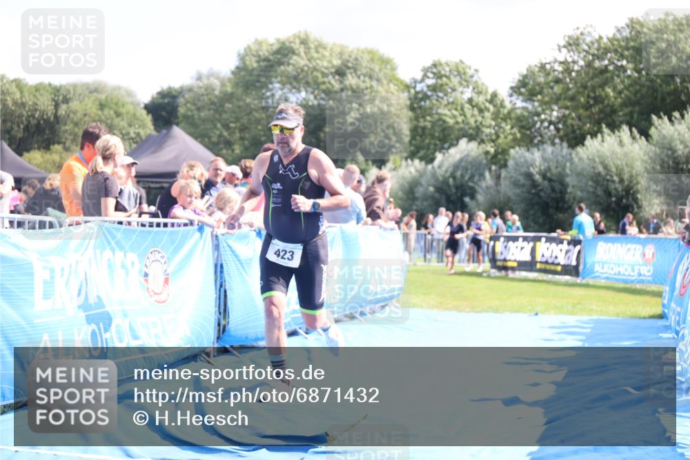 25.08.2024 - Elbe Triathlon Hamburg H.Heesch http://msf.ph/oto/6871432 25.08.2024 11:36:38 Ziel 423, 498, 1430 meine-sportfotos.de