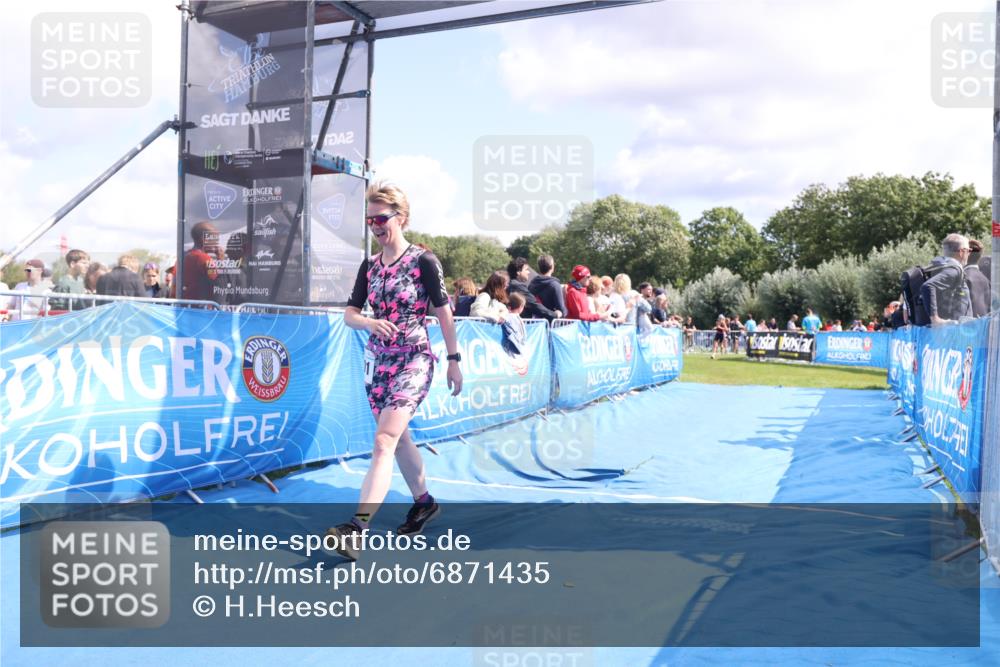25.08.2024 - Elbe Triathlon Hamburg H.Heesch http://msf.ph/oto/6871435 25.08.2024 11:58:57 Ziel 1501, 1591 meine-sportfotos.de