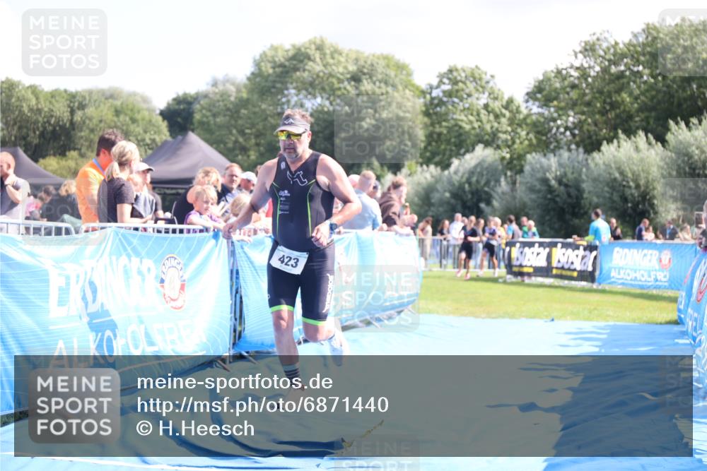 25.08.2024 - Elbe Triathlon Hamburg H.Heesch http://msf.ph/oto/6871440 25.08.2024 11:36:38 Ziel 423, 498, 1430 meine-sportfotos.de