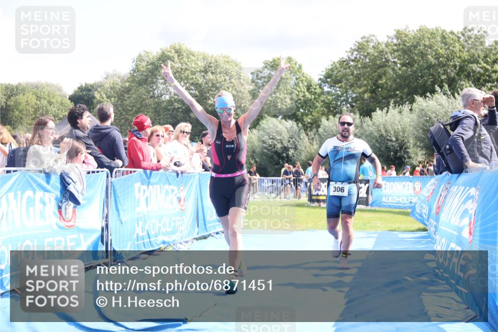 25.08.2024 - Elbe Triathlon Hamburg H.Heesch http://msf.ph/oto/6871451 25.08.2024 11:59:05 Ziel 306, 1572 meine-sportfotos.de