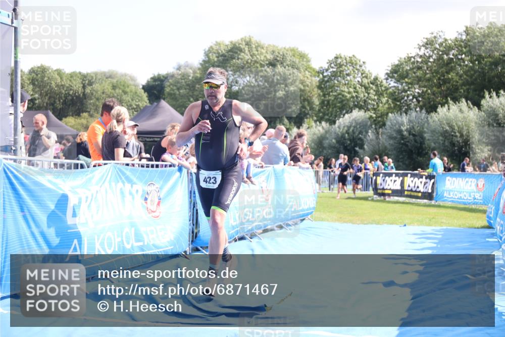 25.08.2024 - Elbe Triathlon Hamburg H.Heesch http://msf.ph/oto/6871467 25.08.2024 11:36:38 Ziel 423, 498, 1430 meine-sportfotos.de