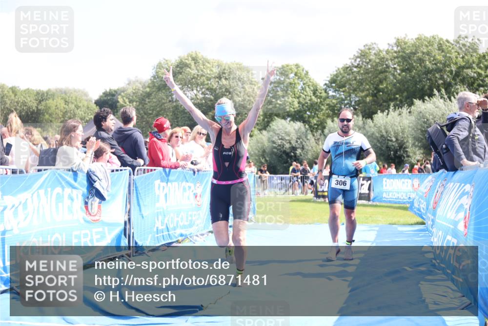 25.08.2024 - Elbe Triathlon Hamburg H.Heesch http://msf.ph/oto/6871481 25.08.2024 11:59:05 Ziel 306, 1572 meine-sportfotos.de