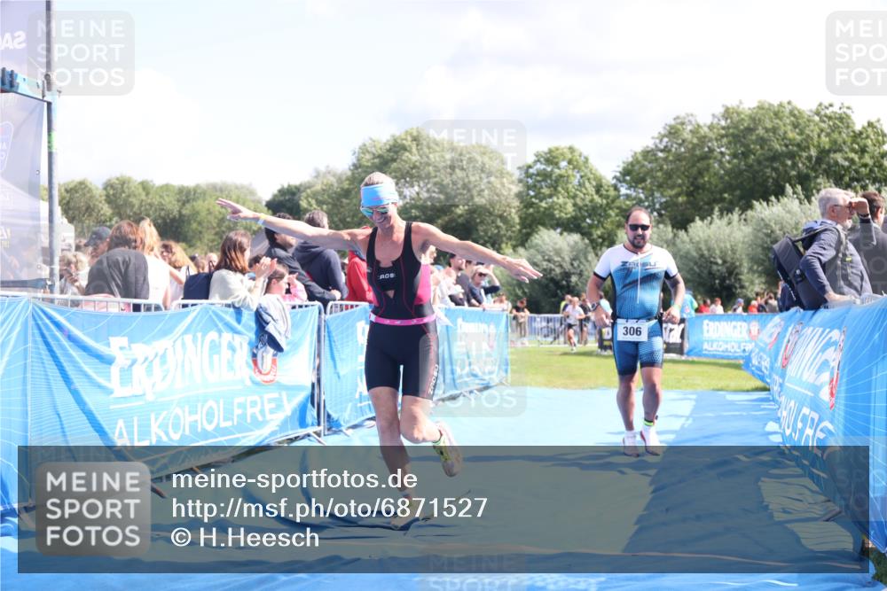 25.08.2024 - Elbe Triathlon Hamburg H.Heesch http://msf.ph/oto/6871527 25.08.2024 11:59:06 Ziel 306, 478, 1572 meine-sportfotos.de